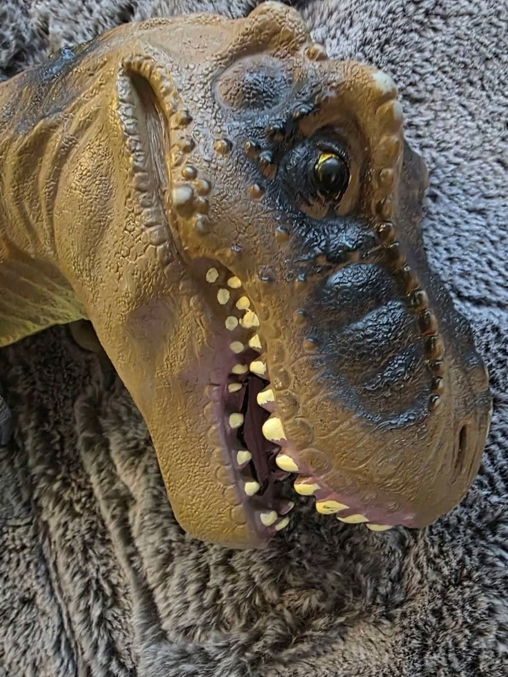 2014 Large Toys R Us Dinosaur T Rex Soft Rubber Body Jurassic